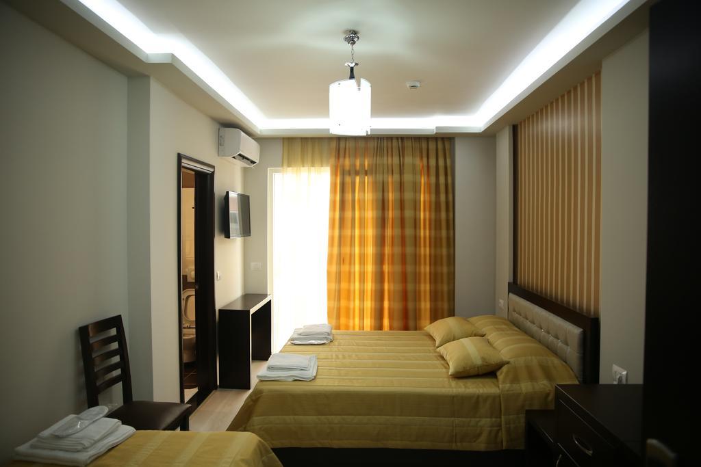 Hotel Pogradeci Habitación foto