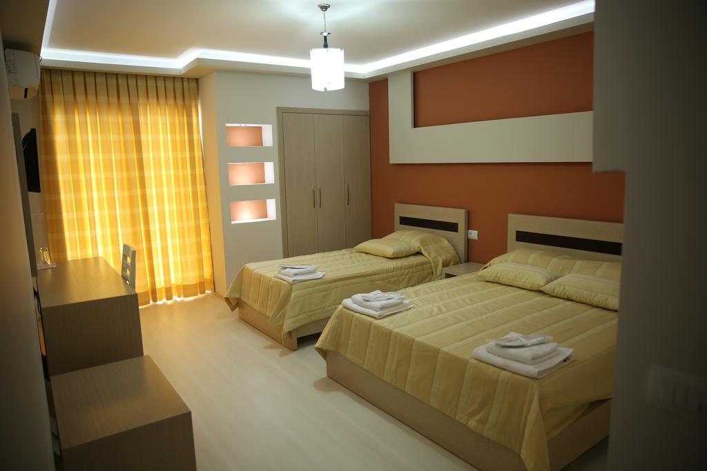 Hotel Pogradeci Habitación foto